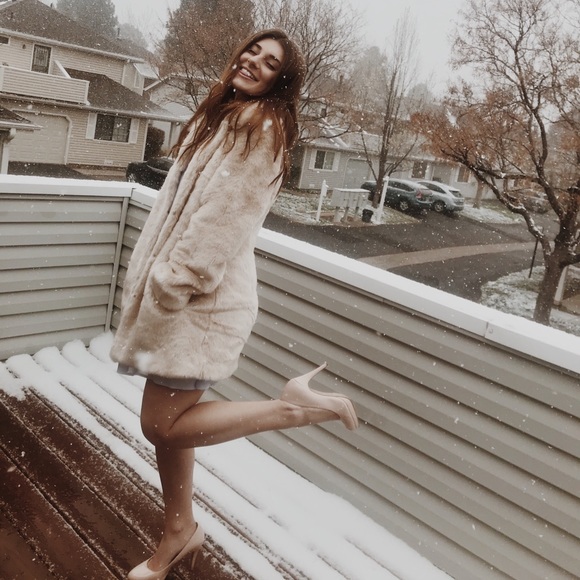 Meet your Posher, Makayla - Picture 3 of 4